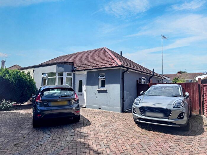 3 Bedroom Semi-Detached Bungalow For Sale In Abbots Way, Lancing, BN15