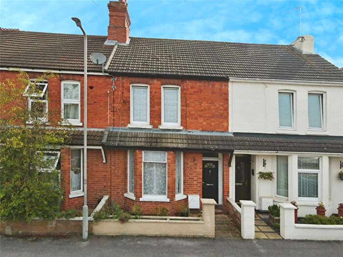 3 Bedroom Terraced House For Sale In Windsor Street, Bletchley, Milton Keynes, MK2