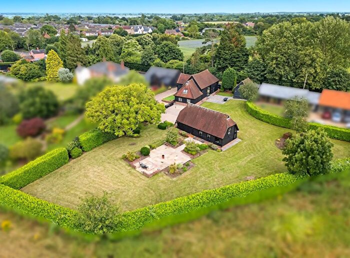 5 Bedroom Barn Conversion For Sale In The Street, Rayne, Braintree, CM77