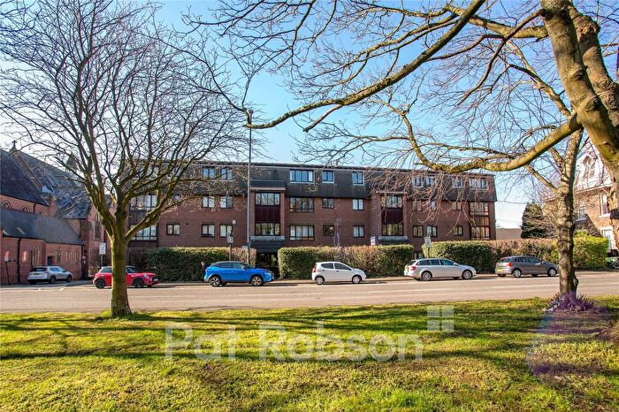 1 Bedroom Flat For Sale In Windmill Court, Spital Tongues, Newcastle Upon Tyne, NE2