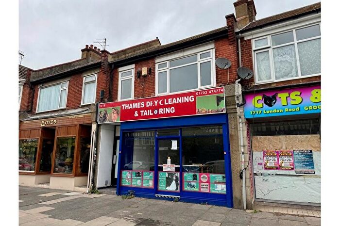 2 Bedroom Flat To Rent In London Road, Leigh-on-Sea, Essex, SS9