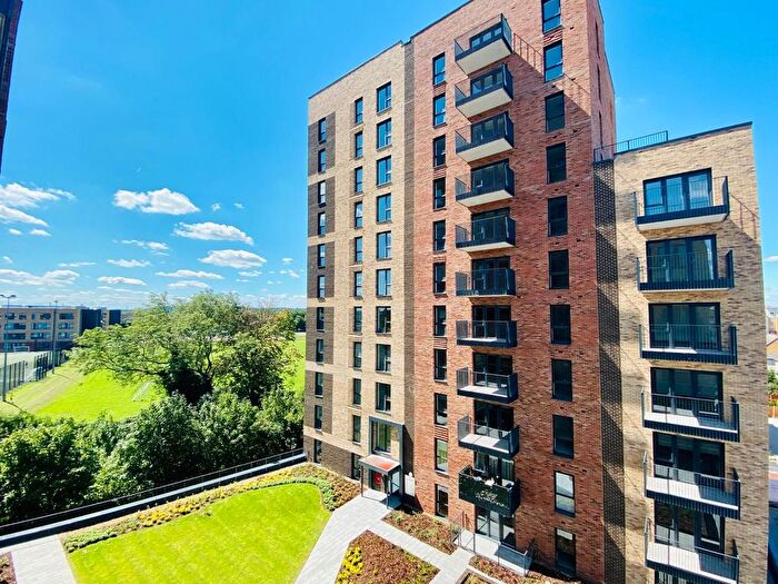 2 Bedroom Flat For Sale In The Laundry Works, Sydney Road, Watford, WD18