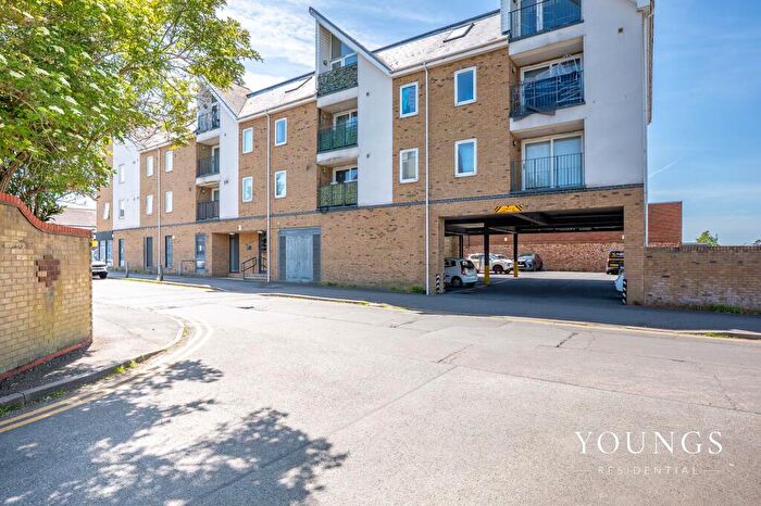 2 Bedroom Flat For Sale In Lambeth Road, Lambeth Court Lambeth Road, SS7