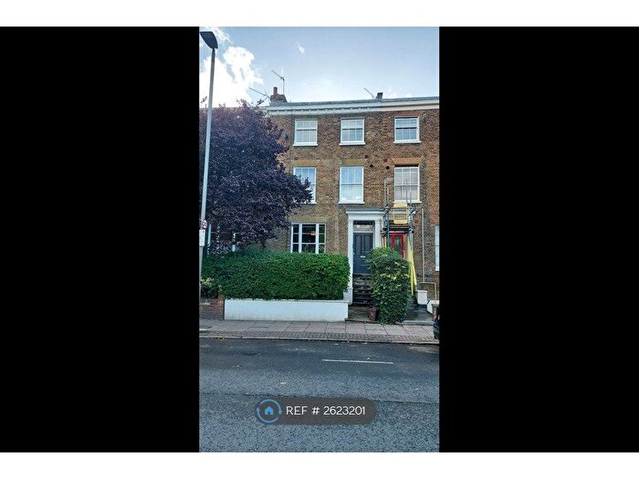 1 Bedroom Flat To Rent In Merton Road, London, SW18