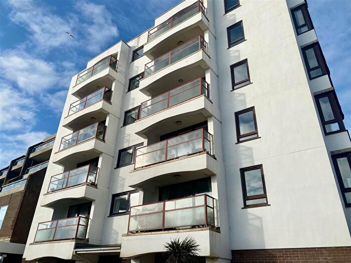 2 Bedroom Flat To Rent In Marine Parade, Worthing, BN11