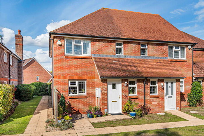 3 Bedroom Semi-Detached House For Sale In Springvale Close, Bookham, KT23