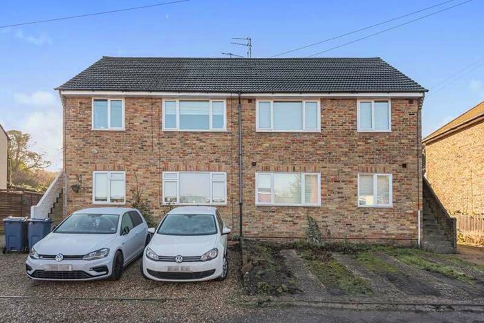 2 Bedroom Maisonette Flat To Rent In Alexander House, Chesham, HP5