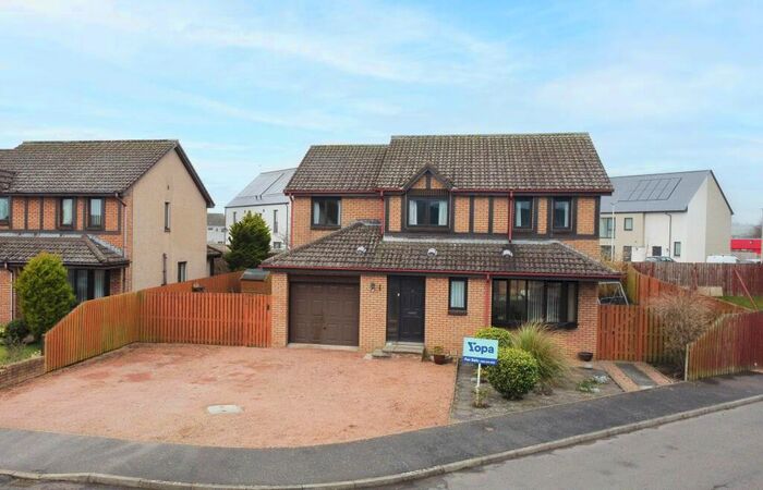 4 Bedroom Detached House For Sale In Charleton Park, Montrose, DD10