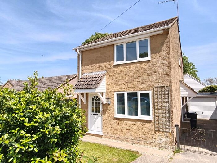 3 Bedroom Detached House For Sale In Plover Road, Milborne Port, DT9