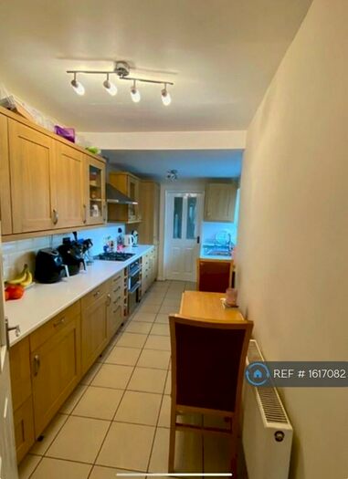 4 Bedroom Terraced House To Rent In Allesley Old Road, Coventry, CV5