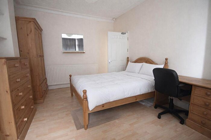 5 Bedroom Terraced House To Rent In Elmsthorpe Avenue, Nottingham, NG7