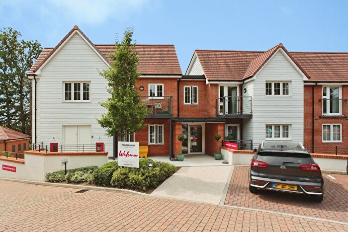 2 Bedroom Flat For Sale In Highgate Hill, Hawkhurst, Cranbrook, Kent, TN18