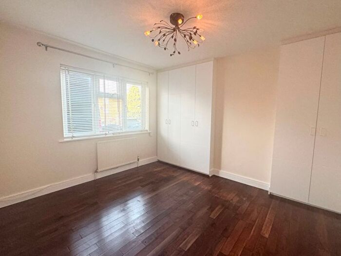 3 Bedroom Property To Rent In Kingsbury Road, London, NW9