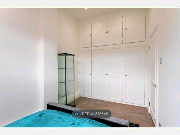 2 Bedroom Flat To Rent In Colherene Road, London, SW10