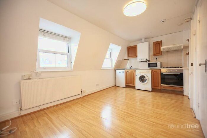 1 Bedroom Apartment To Rent In Kentish Town Road, Camden Town, NW1