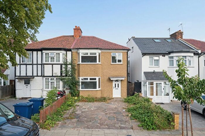 3 Bedroom Property To Rent In Highfield Avenue, Greenford, UB6