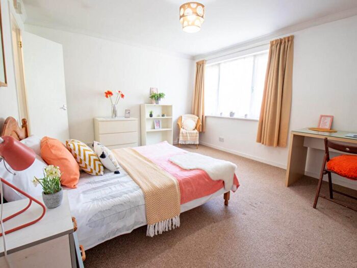 6 Bedroom House To Rent In Sidney Road, Gillingham, Kent, ME7