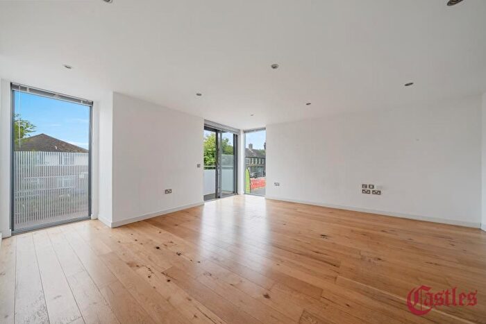 2 Bedroom Flat To Rent In Gransden House, Crouch End, N8