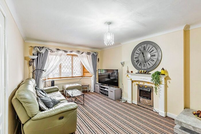 5 Bedroom Detached House For Sale In Cottesbrooke Gardens, Northampton, NN4