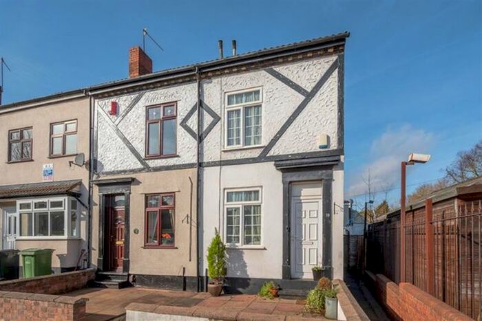 2 Bedroom End Of Terrace House To Rent In Maypole Hill, Halesowen, West Midlands B63