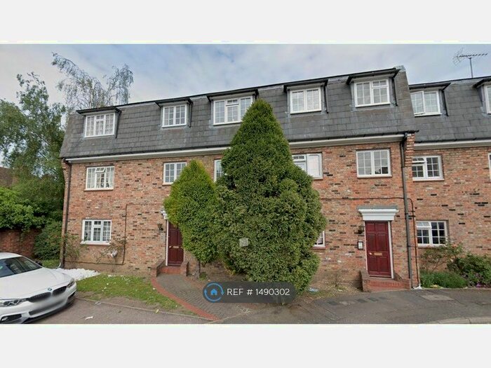 1 Bedroom Flat To Rent In Edmonton, London, N9