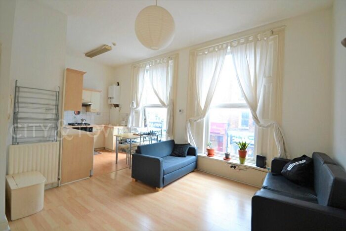 1 Bedroom Apartment To Rent In Stoke Newington High Street, London, N16