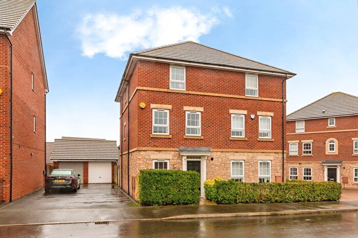 4 Bedroom Semi Detached House For Sale In Hemlock Road, Edwalton, Nottinghamshire, NG12