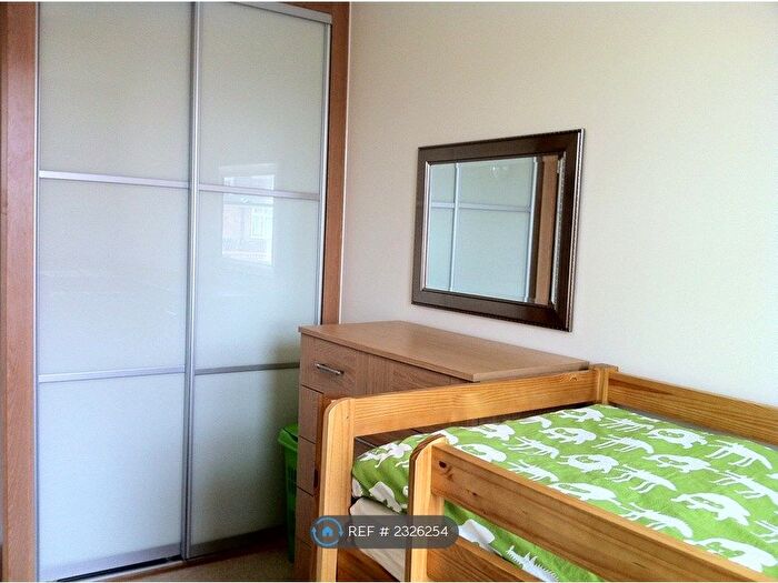 2 Bedroom Flat To Rent In Helix Court, Hounslow, TW4