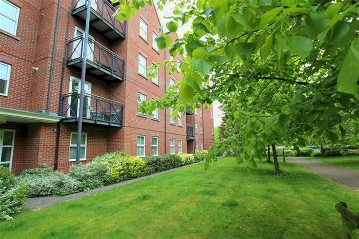 2 Bedroom Apartment To Rent In Wenlock Drive, West Bridgford, NG2