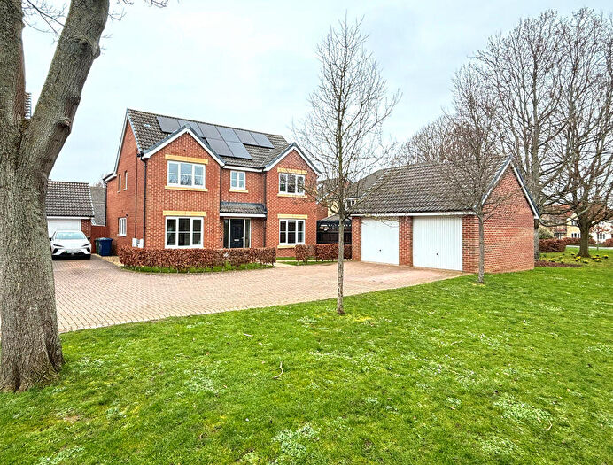 4 Bedroom Detached House For Sale In Bobbin Close, Brockworth, Gloucester, GL3