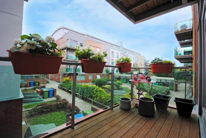 2 Bedroom Flat To Rent In Evan Cook Close Peckham, SE15