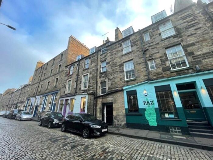 2 Bedroom Flat To Rent In Thistle Street, City Centre, Edinburgh, EH2