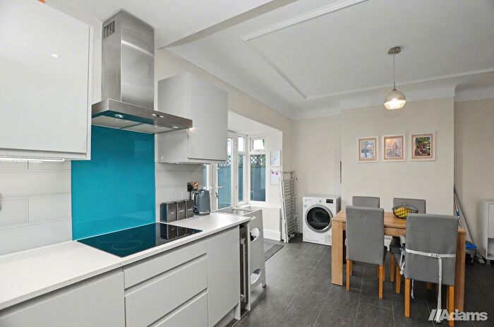 3 Bedroom Semi-detached House For Sale In Russell Road, Runcorn, WA7