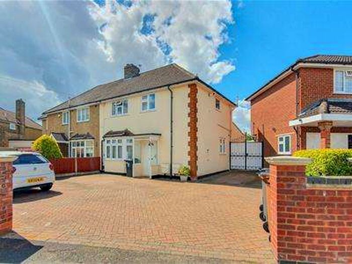 Houses to rent in Harlow, Essex
