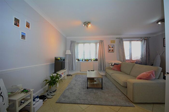 1 Bedroom Flat To Rent In Lydford Road, Willesden Green, NW2