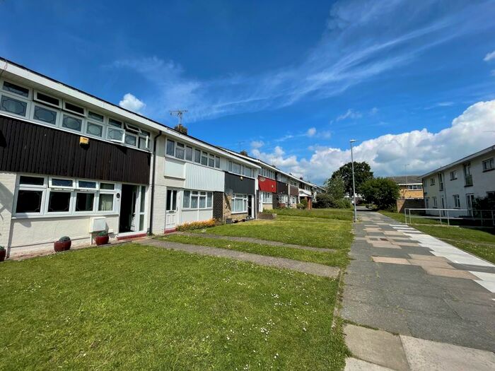 3 Bedroom House To Rent In Woolmer Green, Lee Chapel North, Basildon, SS15