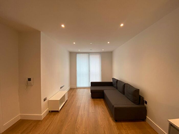 1 Bedroom Property To Rent In West Timber Yard, Hurst Street, Birmingham, B5