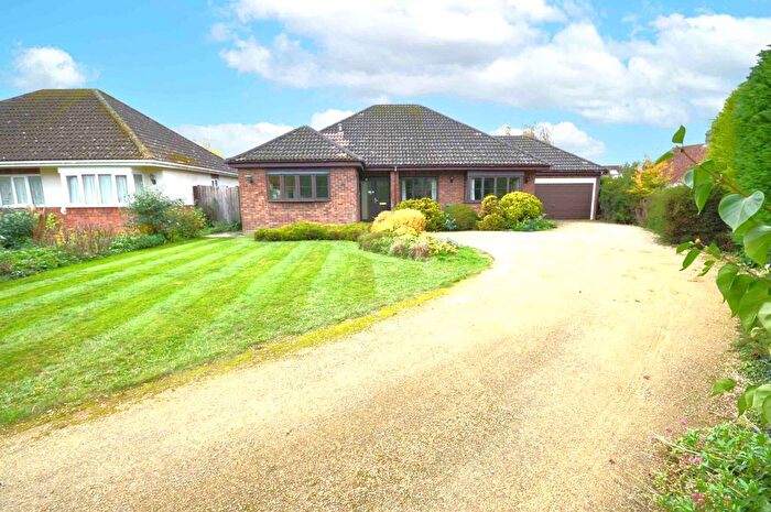 3 Bedroom Detached Bungalow For Sale In William Burt Close, Weston Turville, HP22