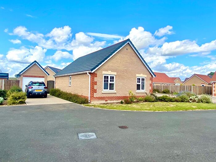 2 Bedroom Detached Bungalow For Sale In Juniper Close, Doddington, March, PE15