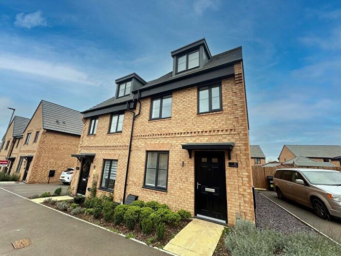 3 Bedroom Semi-Detached House To Rent In Limbrey Drive, Olney, MK46