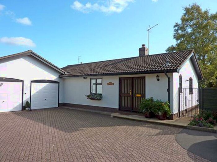 2 Bedroom Bungalow To Rent In Pittville, GL52