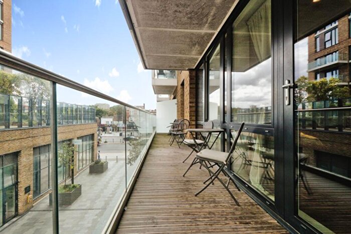 2 Bedroom Apartment For Sale In Naval House Victory Parade, London, SE18