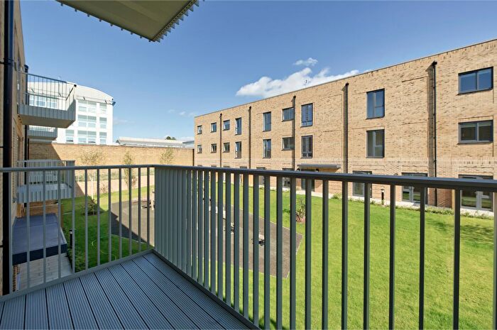 1 Bedroom Flat To Rent In Iris House, Plum Mews, Springfield Parkside, Tooting, SW17