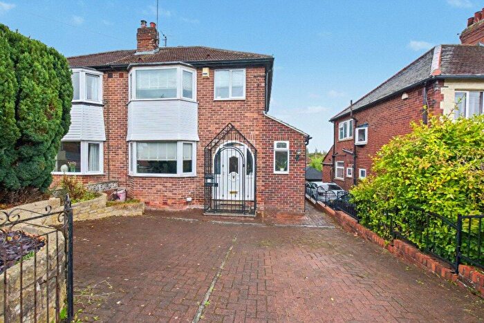 3 Bedroom Semi-Detached House For Sale In Armley Grange Avenue, Leeds, West Yorkshire, LS12