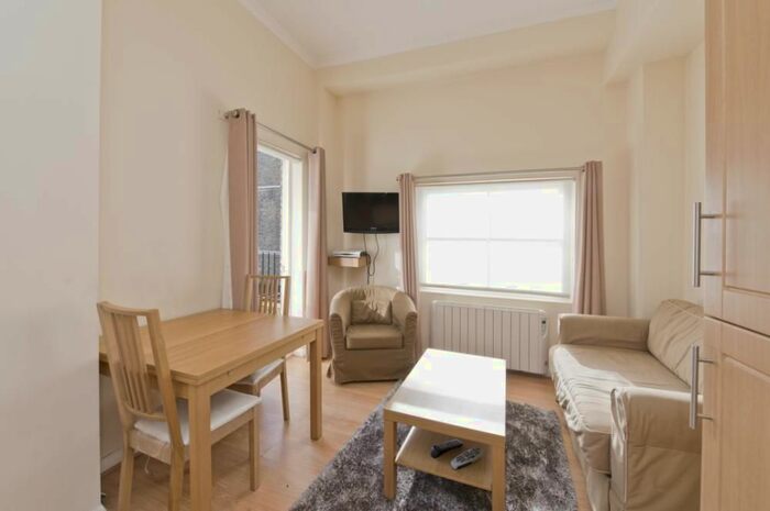 1 Bedroom Flat To Rent In Kings Road, London, SW10