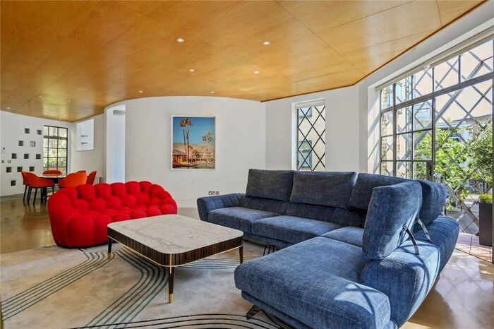 5 Bedroom End Of Terrace House To Rent In Britton Street, London, EC1M