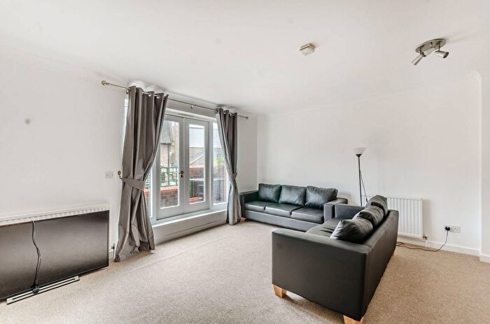 2 Bedroom Flat To Rent In Broadley Terrace, Marylebone, London, NW1