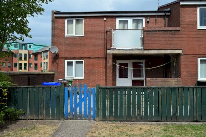 1 Bedroom Flat To Rent In Stockport Road, Manchester, M12