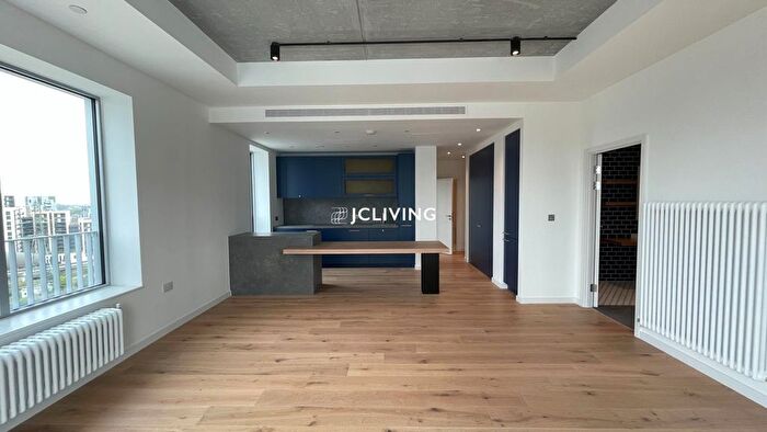 2 Bedroom Flat To Rent In Rendel House, London, E14