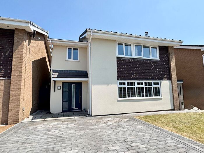 4 Bedroom Detached House For Sale In Capesthorne Close, Holmes Chapel, CW4